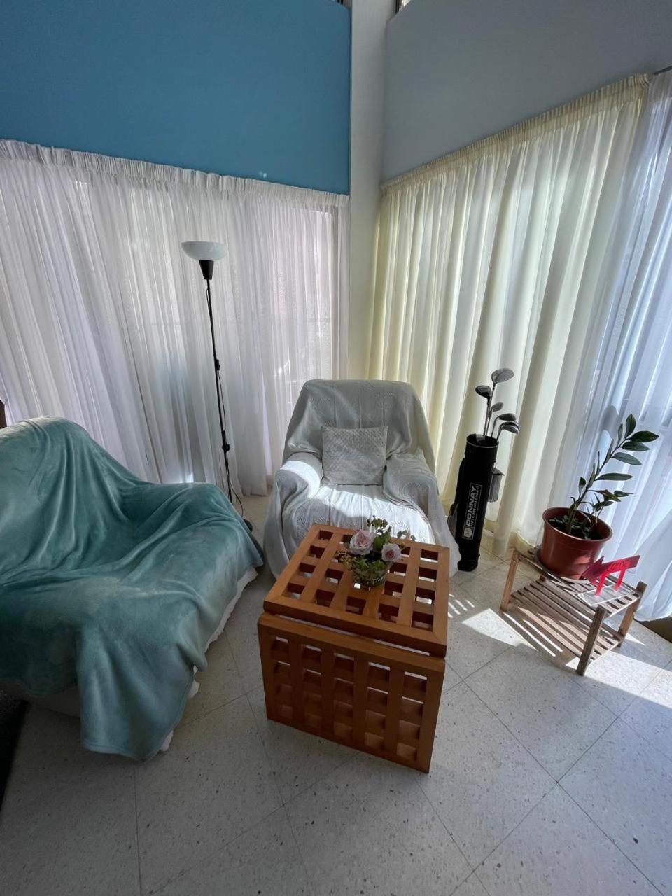 بافوس Premium Hostel Marina المظهر الخارجي الصورة