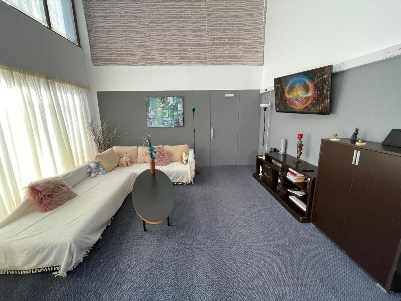 بافوس Premium Hostel Marina المظهر الخارجي الصورة