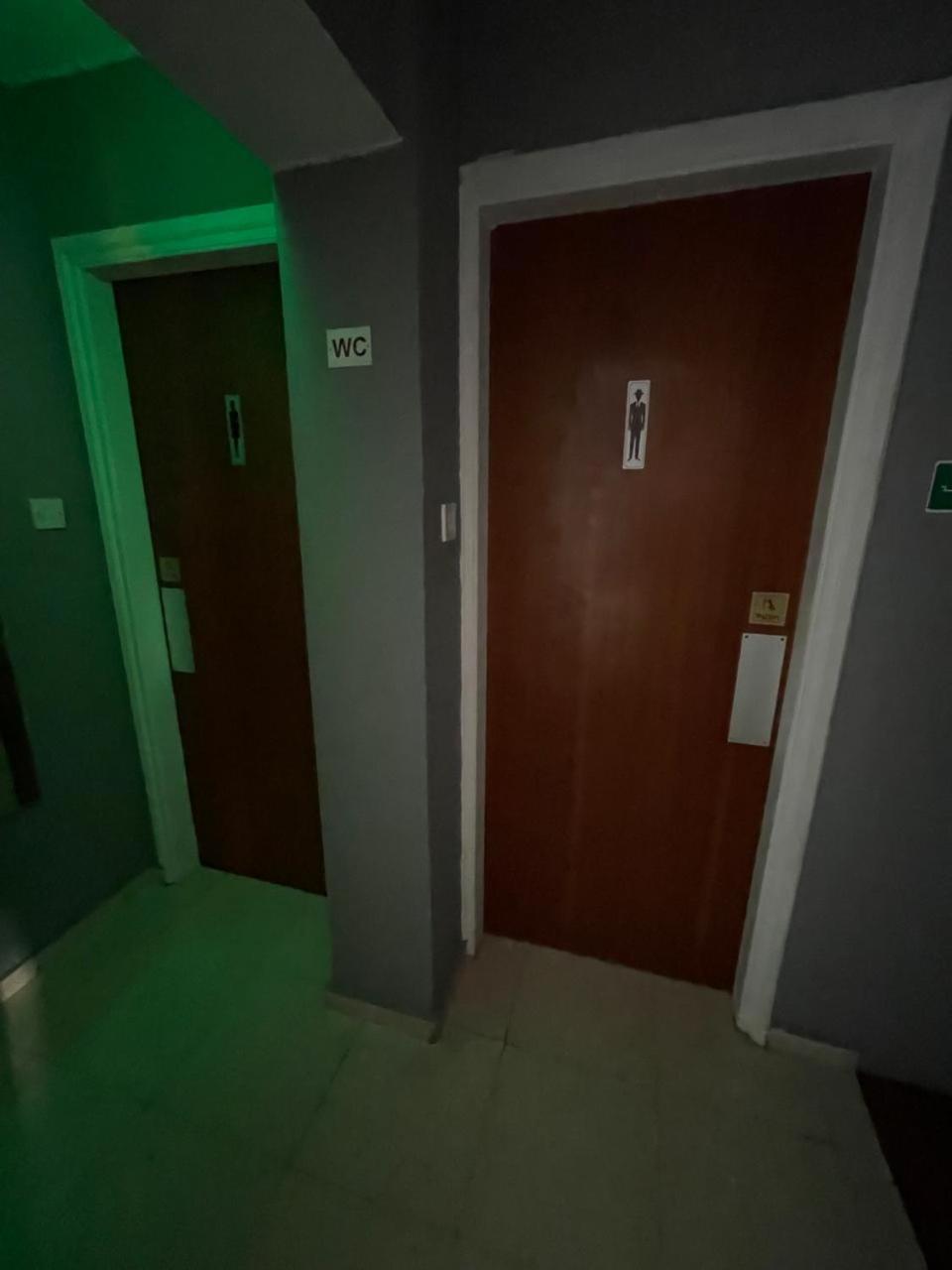 بافوس Premium Hostel Marina المظهر الخارجي الصورة