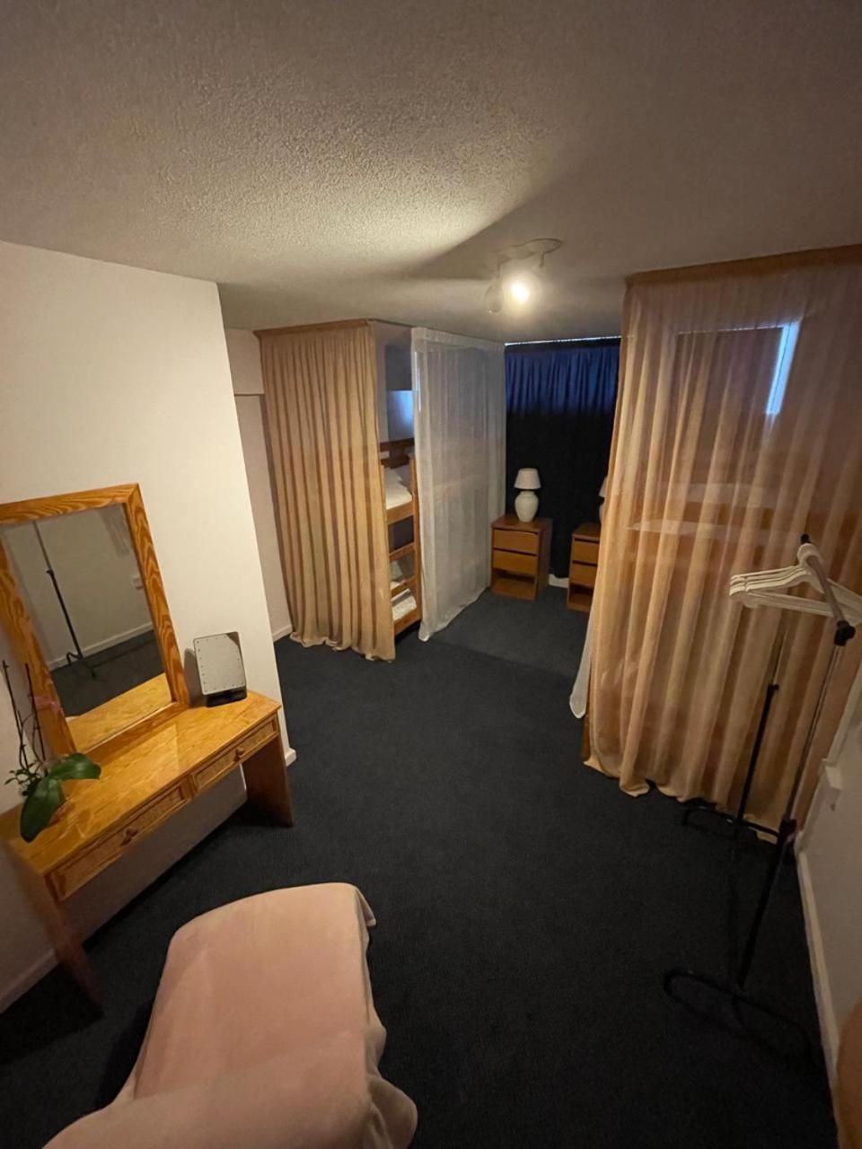 بافوس Premium Hostel Marina المظهر الخارجي الصورة